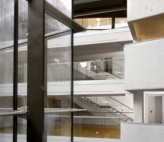 ROMA METROPOLI. Juan Navarro Baldeweg – Come cambia lo skyline della città eterna nel XXI secolo ROMA METROPOLI. Juan Navarro Baldeweg – Come cambia lo skyline della città eterna nel XXI secolo