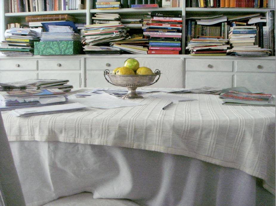 Teresa Acacia Peyrani – Casa, casehttps://www.exibart.com/repository/media/eventi/2012/05/teresa-acacia-peyrani-8211-casa-case.jpg