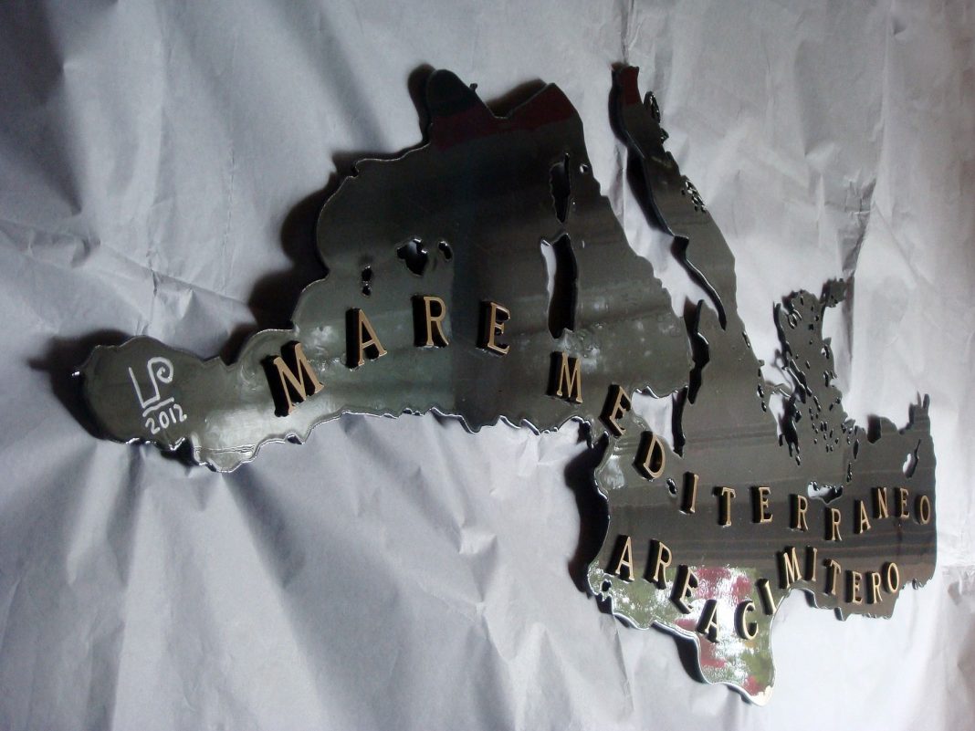 Luciana Picchiello – Il corso intangibile del tempohttps://www.exibart.com/repository/media/eventi/2012/06/luciana-picchiello-8211-il-corso-intangibile-del-tempo-1068x801.jpg