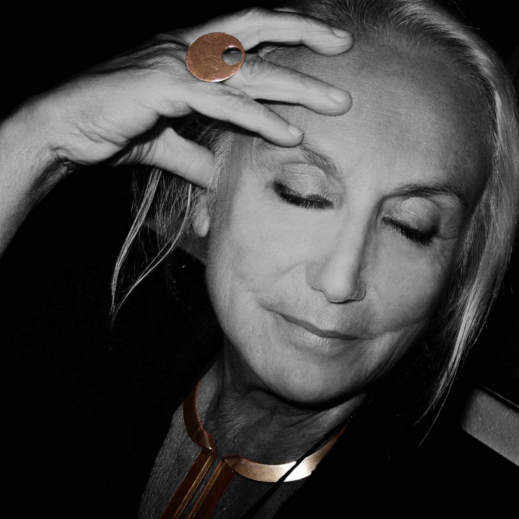 Piera Legnaghi – Sculture e Gioiellihttps://www.exibart.com/repository/media/eventi/2012/06/piera-legnaghi-8211-sculture-e-gioielli-1068x1068.jpg