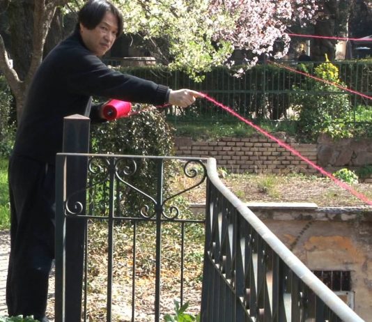 Post-strutture: linee, fili, labirinti