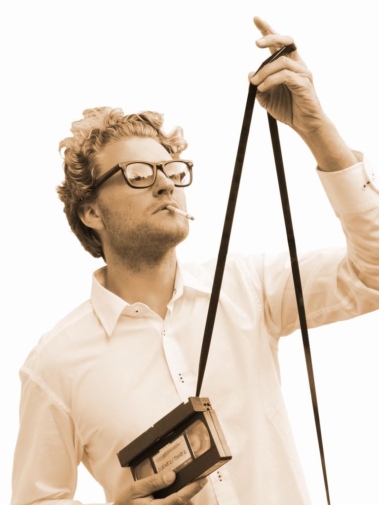 Florian Graf – Scene One, Take Youhttps://www.exibart.com/repository/media/eventi/2012/08/florian-graf-8211-scene-one-take-you.jpg