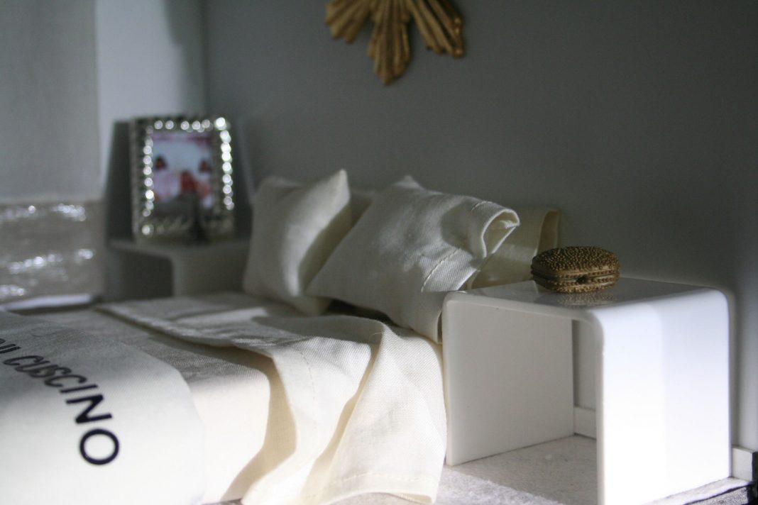 Angela Mambelli Dollworld – Short stayshttps://www.exibart.com/repository/media/eventi/2012/10/angela-mambelli-dollworld-8211-short-stays-1068x712.jpg