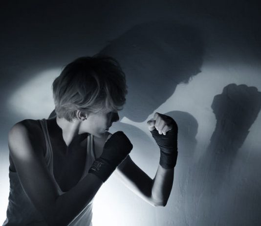 Elastico per Gender Bender 2012. La nobile arte