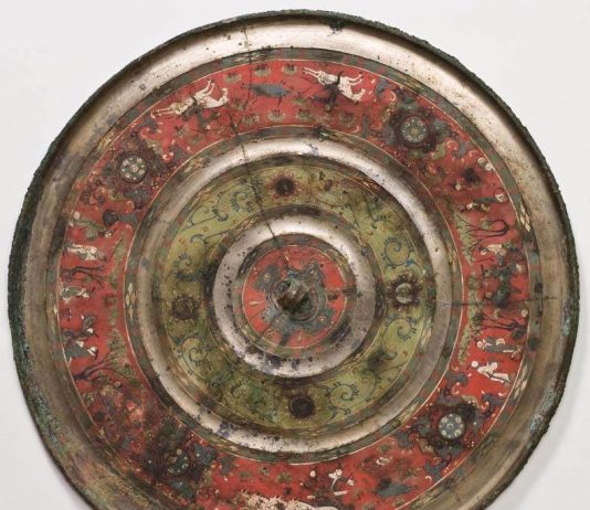 Riflessi d’Oriente. 2500 anni di specchi in Cina e dintorni