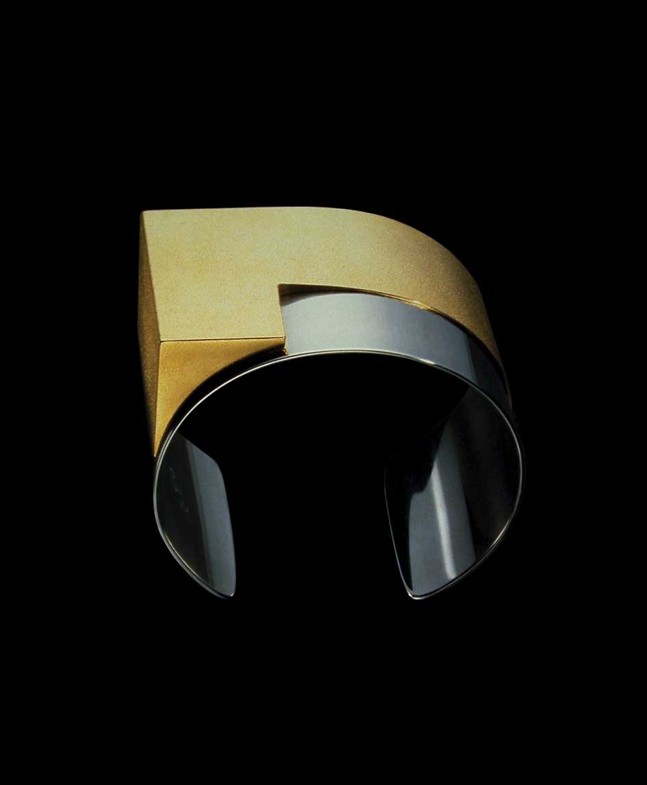 Karl Heinz Reister – SCHMUCK/gioiellihttps://www.exibart.com/repository/media/eventi/2012/12/karl-heinz-reister-8211-schmuckgioielli.jpg