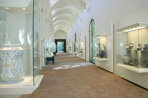 Le ceramiche del Novecento. Il museo di Doccia. Il Museo di Faenza secondo appuntamento del ciclo Sguardi sul Novecento