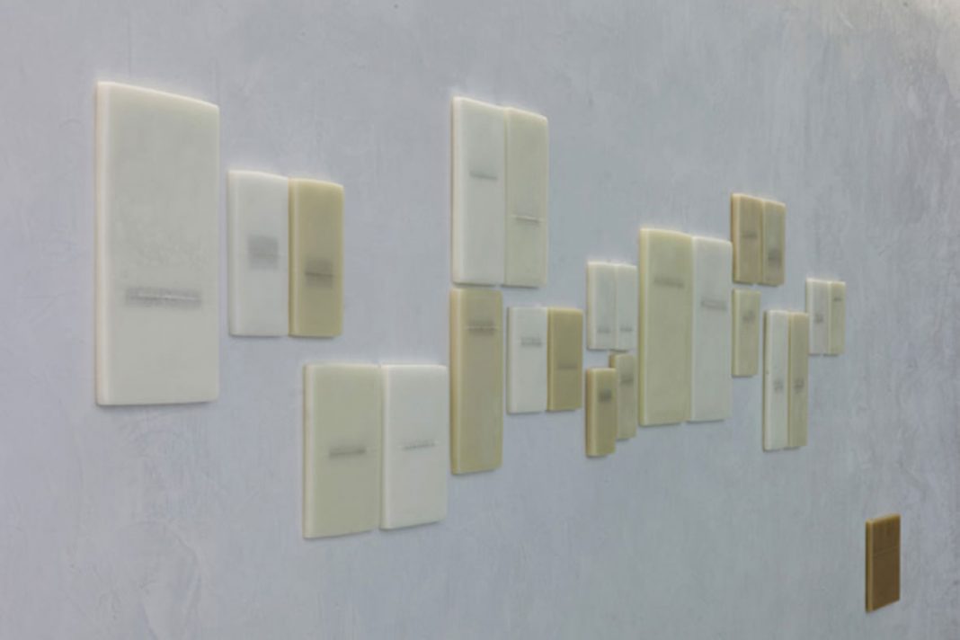 Elena Modorati – Crossing the waterhttps://www.exibart.com/repository/media/eventi/2013/04/elena-modorati-8211-crossing-the-water-1068x712.jpg