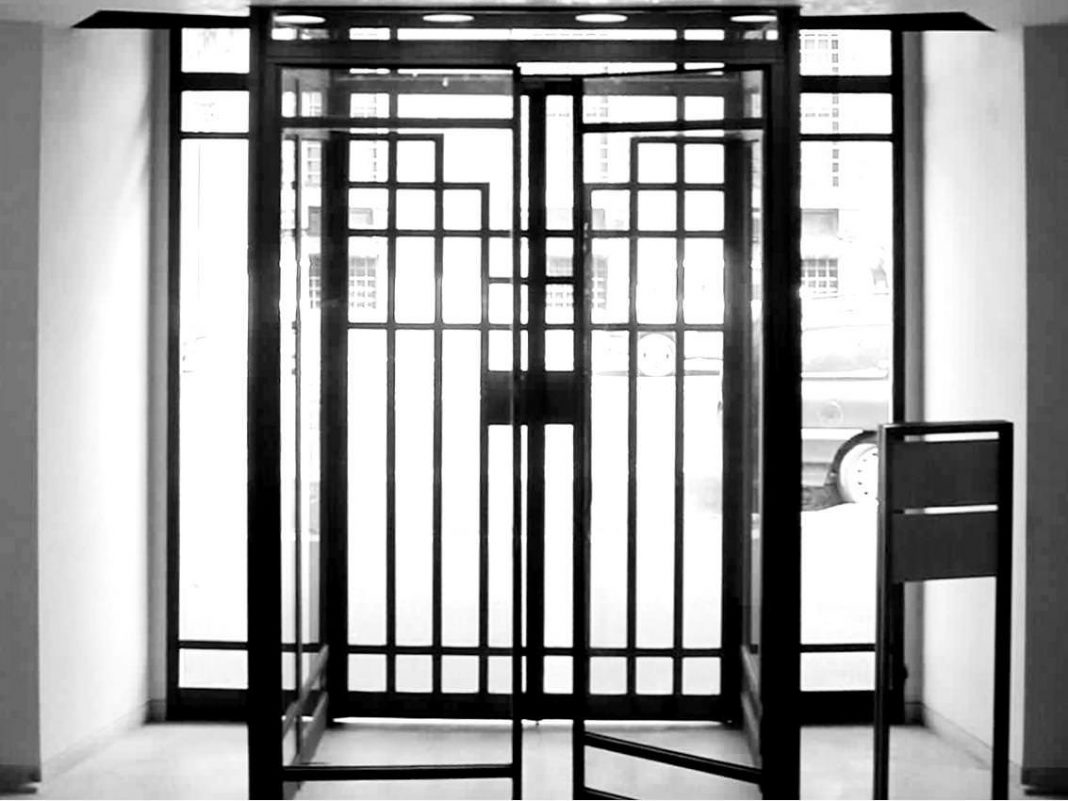 ARCHITETTURA NEL TEATRO DELL’ASSURDO.
CINA CONFORTO: TEORIE, ARCHITETTURE E RESTAURI 1966-2002https://www.exibart.com/repository/media/eventi/2013/05/architettura-nel-teatro-dell’assurdo.-cina-conforto-teorie-architetture-e-restauri-1966-2002-1068x801.jpg