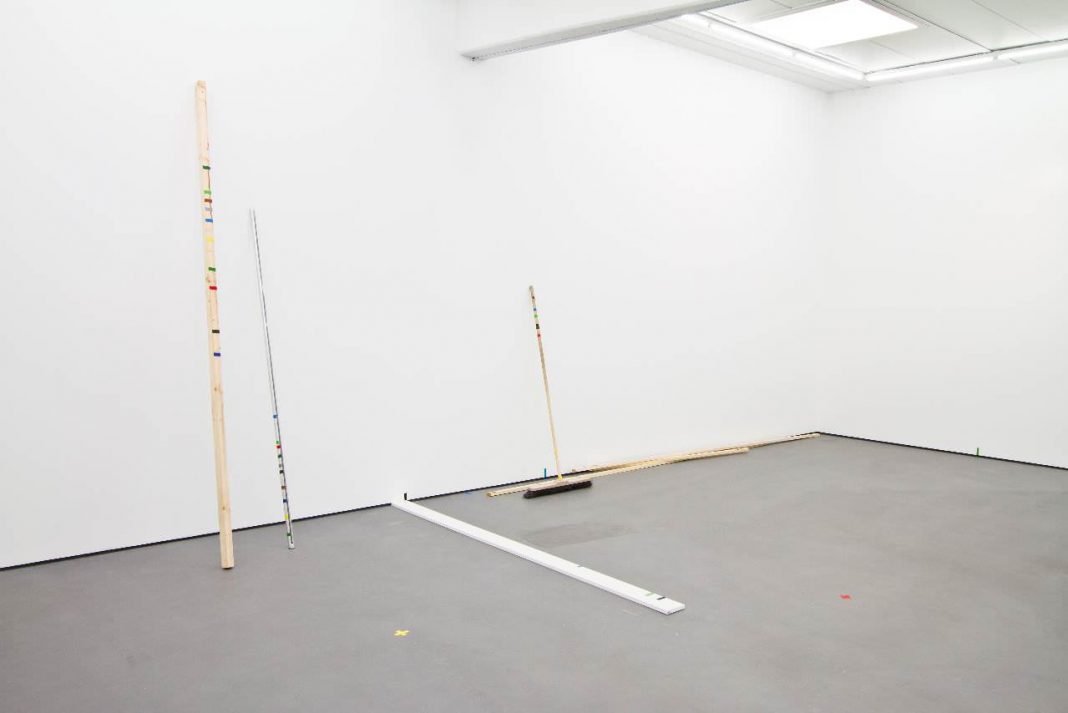 Knut Henrik Henriksen – …like the sun and the moonhttps://www.exibart.com/repository/media/eventi/2013/05/knut-henrik-henriksen-8211-8230like-the-sun-and-the-moon-1068x713.jpg