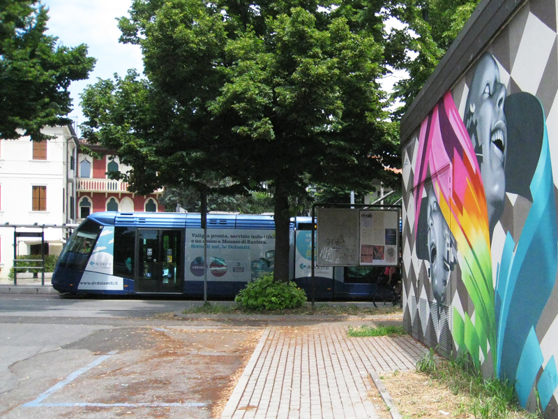 Graffiti livehttps://www.exibart.com/repository/media/eventi/2013/07/graffiti-live.jpg