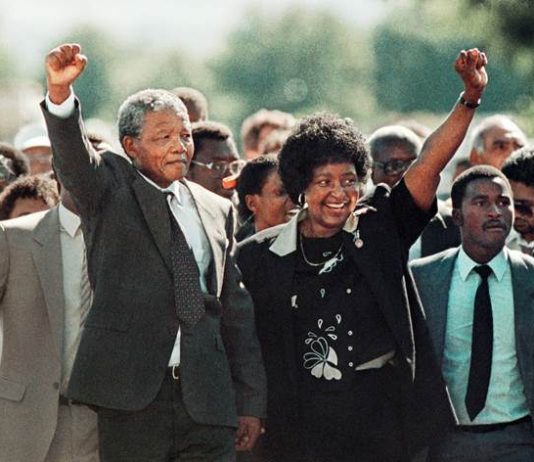 RISE AND FALL OF APARTHEID: Photography and the Bureaucracy of Everyday Life (Ascesa e declino dell’Apartheid: fotografia e burocrazia della vita quotidiana) RISE AND FALL OF APARTHEID: Photography and the Bureaucracy of Everyday Life (Ascesa e declino dell’Apartheid: fotografia e burocrazia della vita quotidiana)