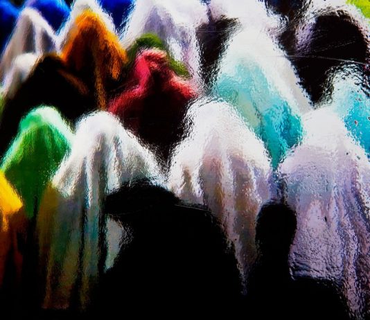 Andrea Pacanowski – All’infuori di me. La folla e l’esperienza religiosa