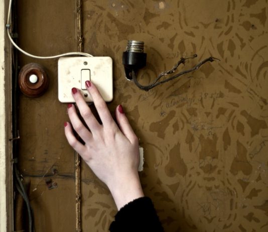 Cristina Coral – Luce Prigioniera