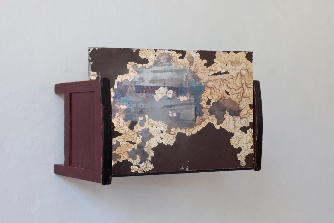 Silvia Vendramel – Soffi e altre stanzehttps://www.exibart.com/repository/media/eventi/2013/09/silvia-vendramel-8211-soffi-e-altre-stanze-3-1068x712.jpg