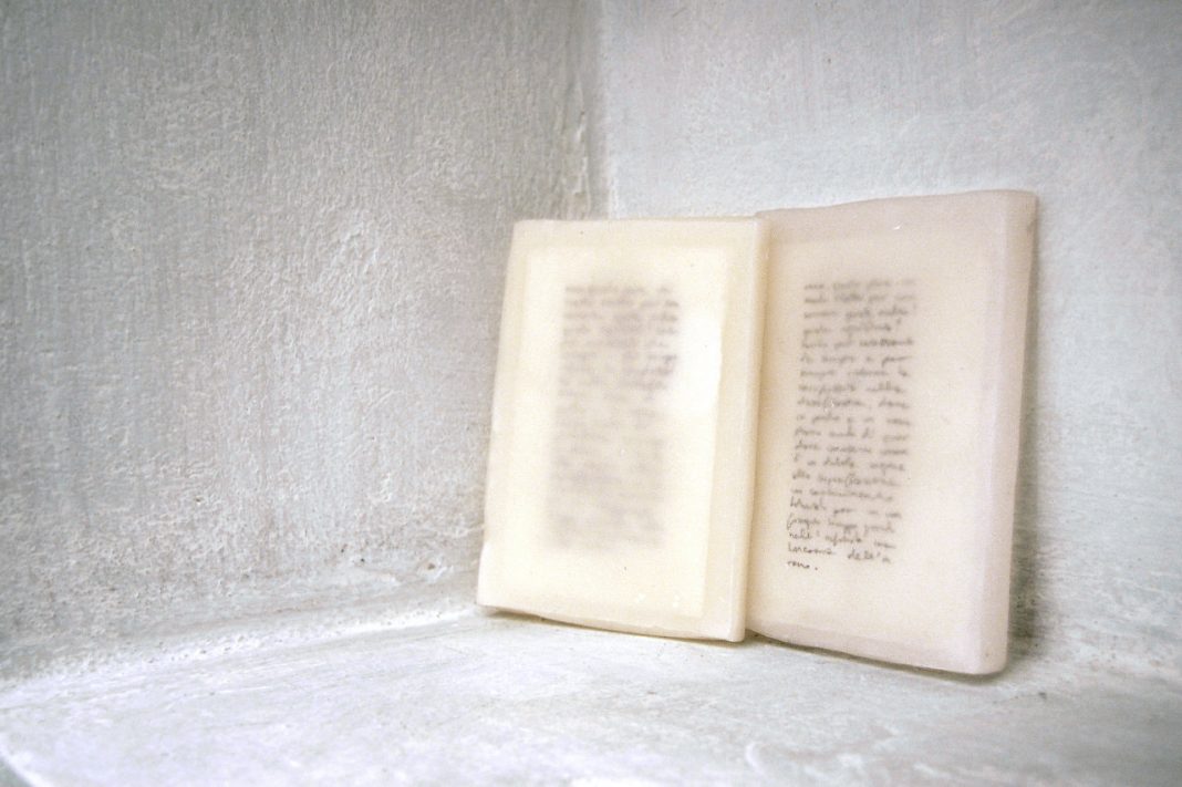 Christiane Beer /Elena Modorati – L’istante interminabilehttps://www.exibart.com/repository/media/eventi/2013/11/christiane-beer-elena-modorati-8211-l8217istante-interminabile-1068x711.jpg