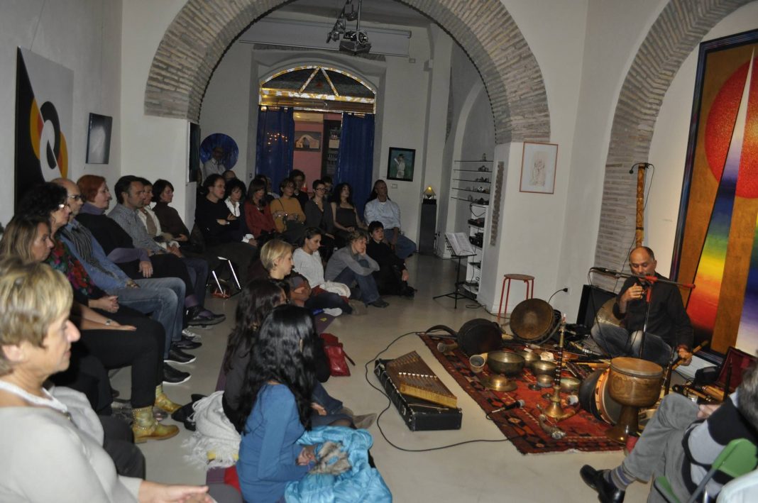 La Voce del Suonohttps://www.exibart.com/repository/media/eventi/2013/11/la-voce-del-suono-1068x709.jpg