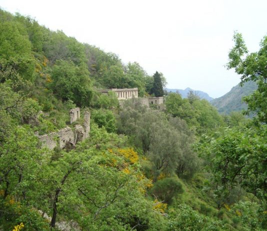 Il respiro del Mediterraneo. Trame e colori dell’accoglienza