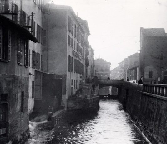 Milano tra le due guerre. Alla scoperta della città dei Navigli attraverso le fotografie di Arnaldo Chierichetti. Milano tra le due guerre. Alla scoperta della città dei Navigli attraverso le fotografie di Arnaldo Chierichetti.