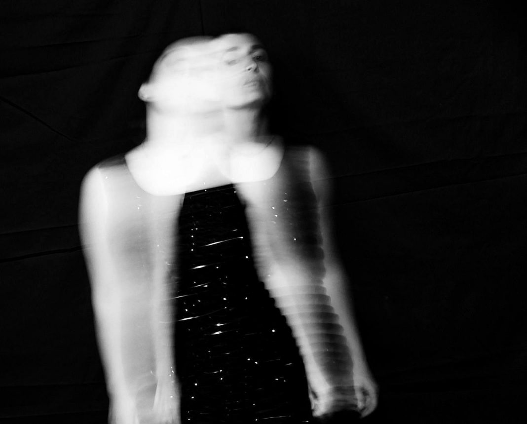 Personale: Teresa Imbriani – Senzadistanzahttps://www.exibart.com/repository/media/eventi/2014/02/personale-teresa-imbriani-8211-senzadistanza-1068x859.jpg