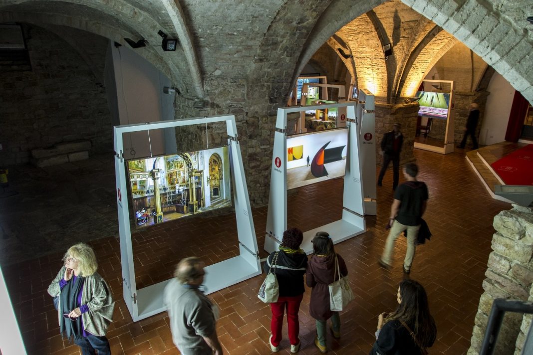 Steve McCurry – Sensational Umbriahttps://www.exibart.com/repository/media/eventi/2014/02/steve-mccurry-8211-sensational-umbria-1068x712.jpg