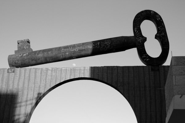 Anna Svelto – Palestina, un carcere a cielo apertohttps://www.exibart.com/repository/media/eventi/2014/03/anna-svelto-8211-palestina-un-carcere-a-cielo-aperto.jpg