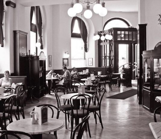 Charlotte Schnabl –  Tracce