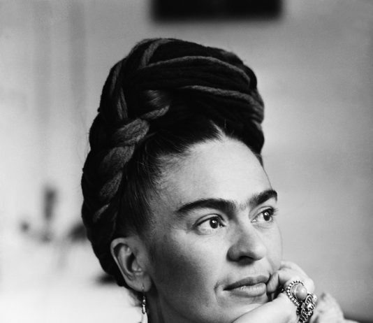 Frida Kalho una vita per immagini