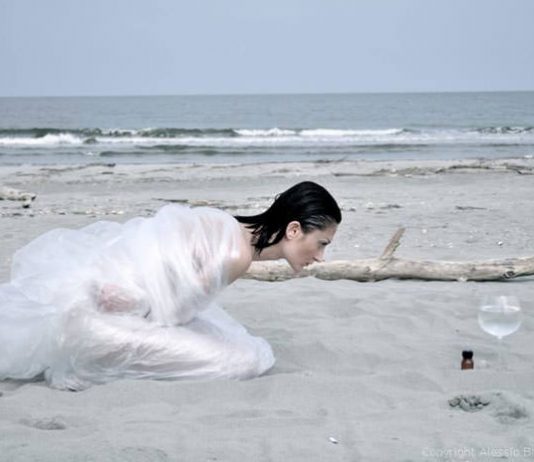 Giovanna Lacedra – Come il mare in un bicchiere Giovanna Lacedra – Come il mare in un bicchiere