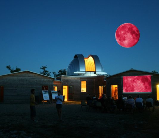 Mauro Benetti – Red Moon Luna Rossa