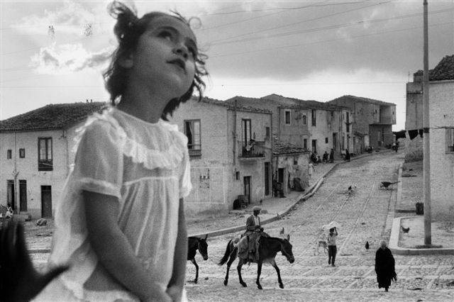 Sergio Larrain – Vagabondageshttps://www.exibart.com/repository/media/eventi/2014/06/sergio-larrain-8211-vagabondages.jpg