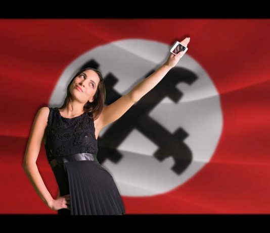 Nicolò Tomaini / Emanuele Iaria – #SelfiePolitique#