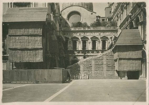 Venezia si difende 1915-1918https://www.exibart.com/repository/media/eventi/2014/07/venezia-si-difende-1915-1918.jpg