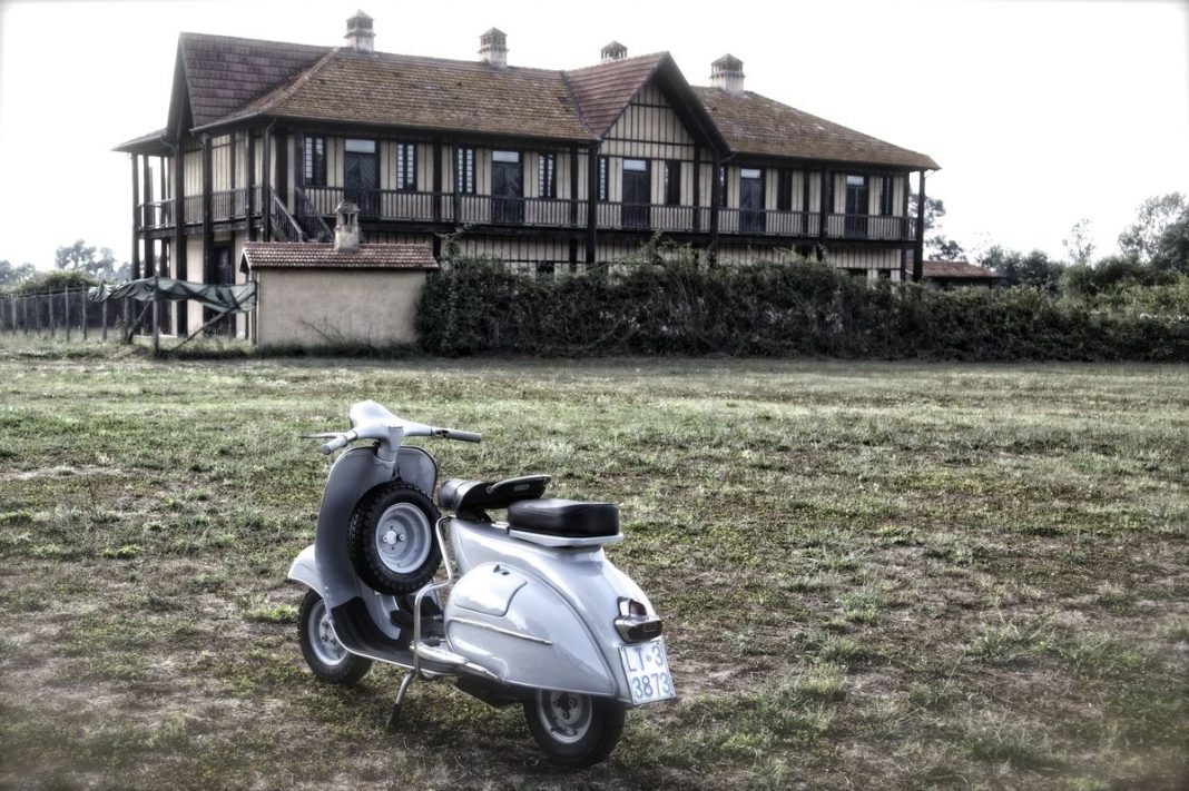 Vespa. Viaggio nella storiahttps://www.exibart.com/repository/media/eventi/2014/08/vespa.-viaggio-nella-storia-1068x711.jpg