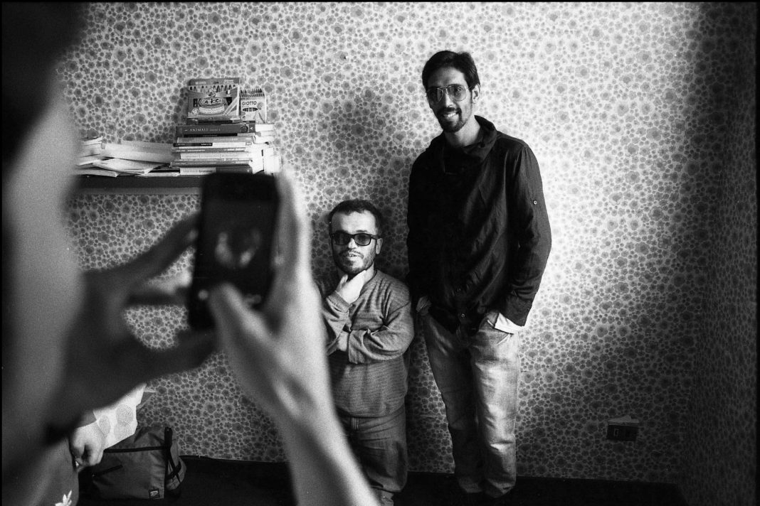 Andrea Polzoni – In Terra straniera. Storie di dominio e resistenza nell’Italia di oggihttps://www.exibart.com/repository/media/eventi/2014/09/andrea-polzoni-8211-in-terra-straniera.-storie-di-dominio-e-resistenza-nell8217italia-di-oggi-1068x712.jpg