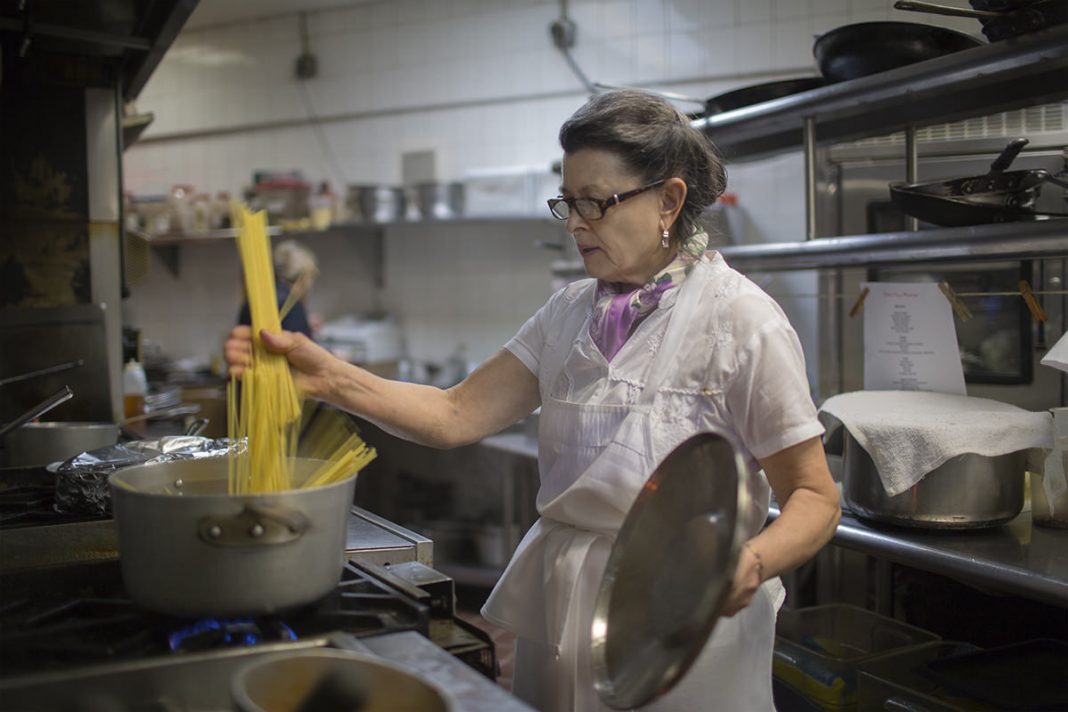 Francesco Jodice / Carolina Sandretto / Corinna Von der Groeben – Paesaggio antropologicohttps://www.exibart.com/repository/media/eventi/2014/09/francesco-jodice-carolina-sandretto-corinna-von-der-groeben-8211-paesaggio-antropologico-3-1068x712.jpg