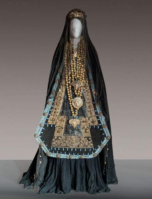 Omaggio al Maestro Piero Tosi. L’arte dei costumi di scena dalla Donazione Tirellihttps://www.exibart.com/repository/media/eventi/2014/09/omaggio-al-maestro-piero-tosi.-l8217arte-dei-costumi-di-scena-dalla-donazione-tirelli.jpg