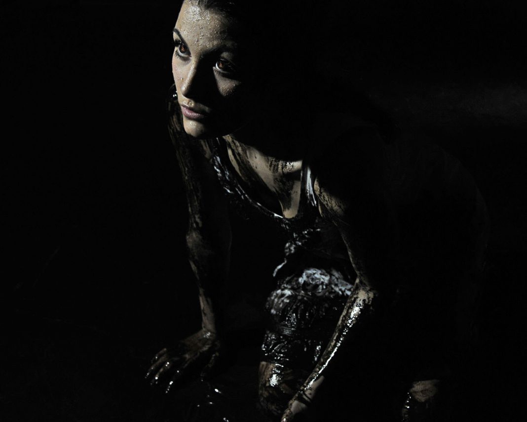 Valeria Fondi – GV635[vs]Divoratorihttps://www.exibart.com/repository/media/eventi/2014/09/valeria-fondi-8211-gv635vsdivoratori-1068x854.jpg