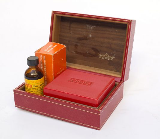 Archivio Mobile. La vita in un comò. Archivio Mobile. La vita in un comò.