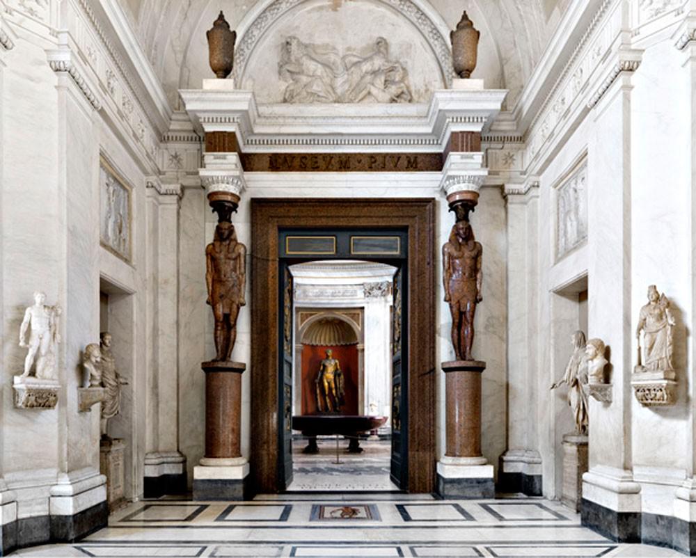 Musei Vaticani. La collezione dei marmi antichi nelle fotografie di Massimo Listrihttps://www.exibart.com/repository/media/eventi/2014/10/musei-vaticani.-la-collezione-dei-marmi-antichi-nelle-fotografie-di-massimo-listri.jpg