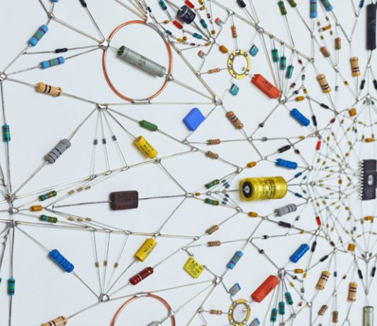 Leonardo Ulian – Tesla Remixed