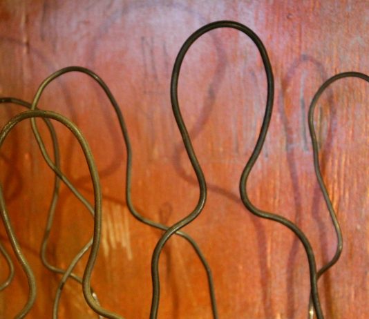 Carlo Guzzi – 0,008 mc uomini in scatola Carlo Guzzi – 0,008 mc uomini in scatola