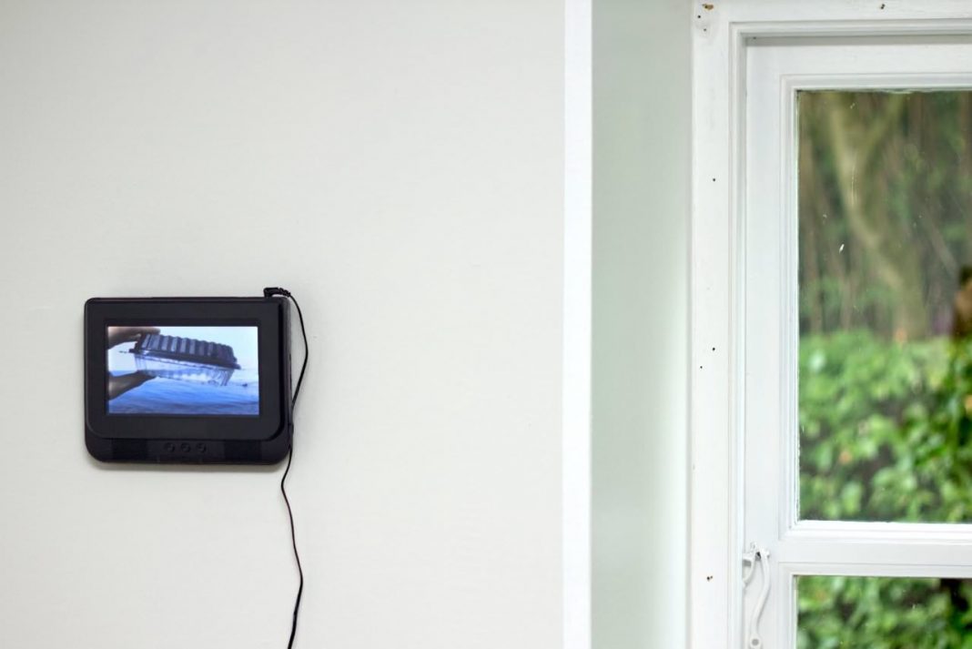 Magnus Frederik Clausen – The Tomato Syndromehttps://www.exibart.com/repository/media/eventi/2014/12/magnus-frederik-clausen-8211-the-tomato-syndrome-1068x713.jpg