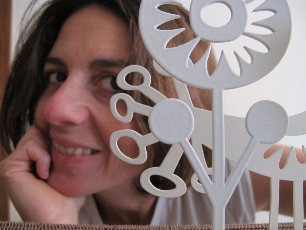 Valentina Ambrosi Sacconi – Artista del mese: Ottobre 2014https://www.exibart.com/repository/media/eventi/2014/12/valentina-ambrosi-sacconi-8211-artista-del-mese-ottobre-2014-1068x801.jpg