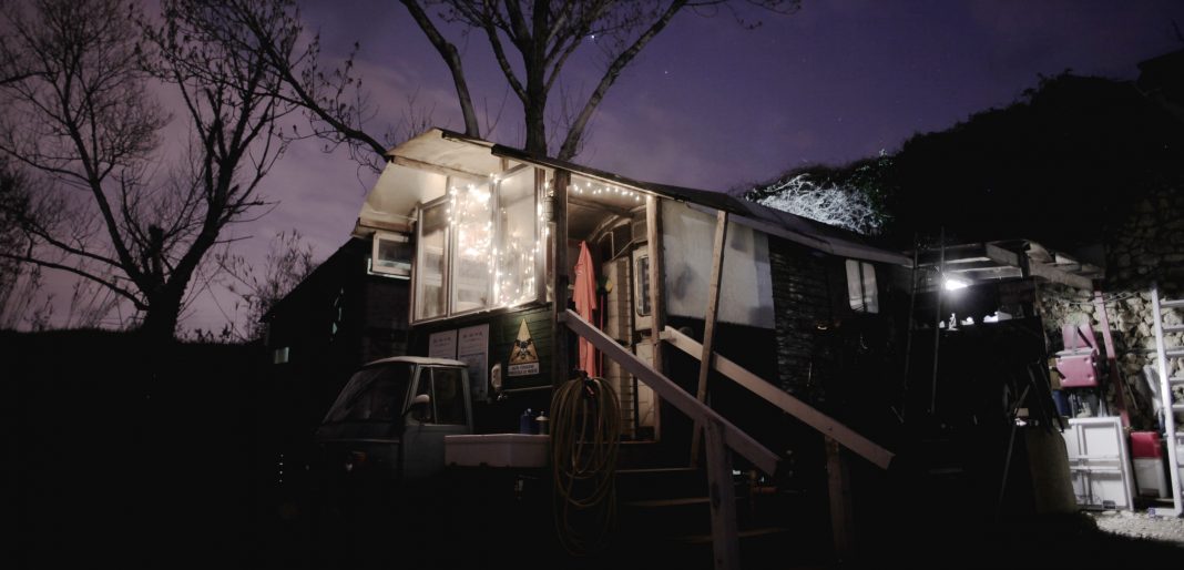 Zimmerfrei – Hometown|Mutoniahttps://www.exibart.com/repository/media/eventi/2015/01/zimmerfrei-8211-hometownmutonia-1068x514.jpg