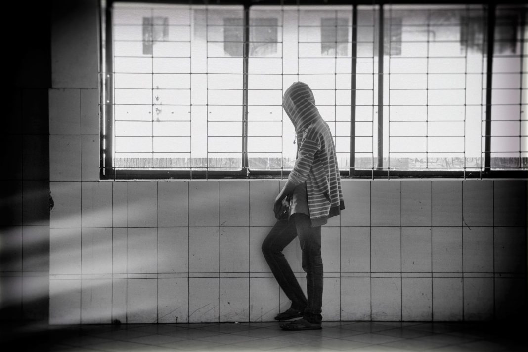 Anna Benedetto –  Samaẏa: Camera d’attesahttps://www.exibart.com/repository/media/eventi/2015/03/anna-benedetto-8211-sama7823a-camera-d8217attesa-1068x712.jpg