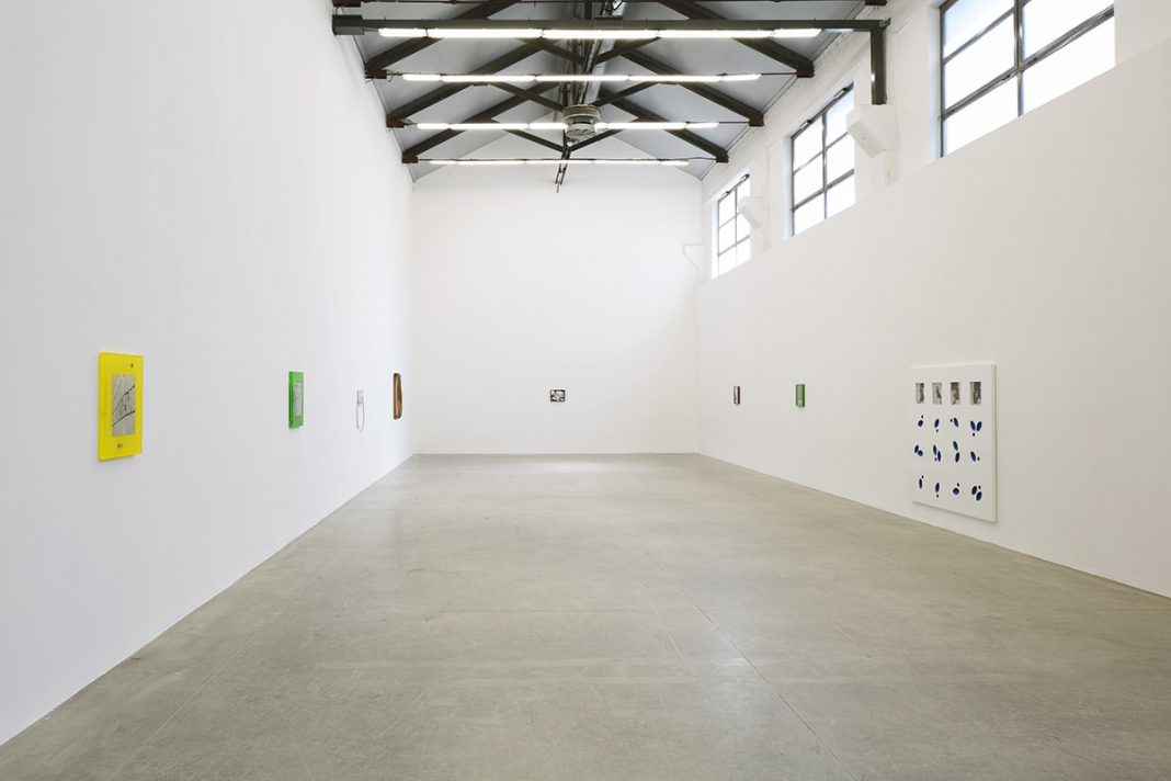 Elad Lassryhttps://www.exibart.com/repository/media/eventi/2015/04/elad-lassry-1068x712.jpg