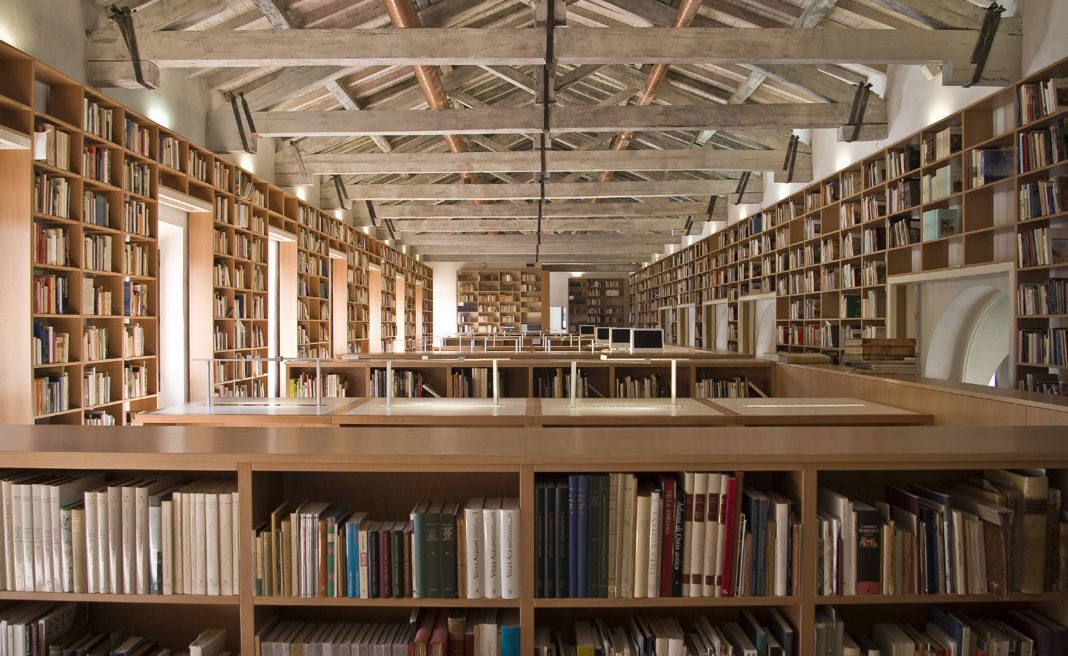 L’archivio fotografico di Federico Zeri, da raccolta privata a catalogo on-linehttps://www.exibart.com/repository/media/eventi/2015/04/l’archivio-fotografico-di-federico-zeri-da-raccolta-privata-a-catalogo-on-line-1068x656.jpg