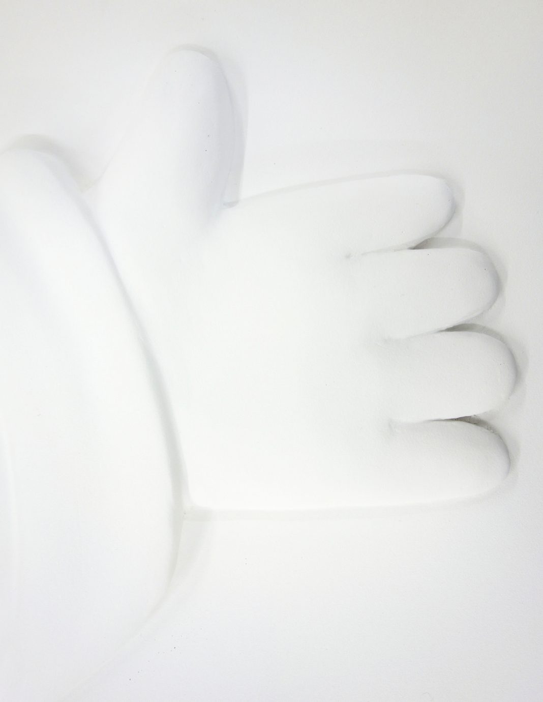 Ethan Cook – De Beauvoir Crescenthttps://www.exibart.com/repository/media/eventi/2015/05/ethan-cook-8211-de-beauvoir-crescent-1-1068x1380.jpg