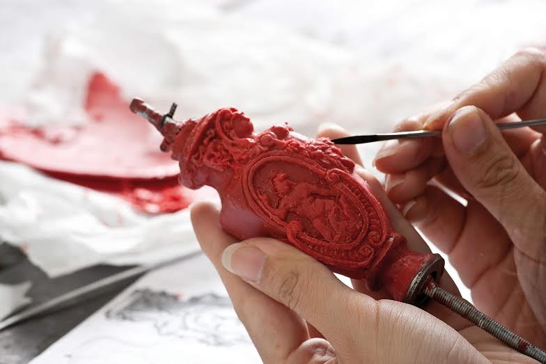 Laila Pozzo – La regola del talento. Mestieri d’arte. Il saper fare italianohttps://www.exibart.com/repository/media/eventi/2015/05/laila-pozzo-8211-la-regola-del-talento.-mestieri-d8217arte.-il-saper-fare-italiano-1.jpg